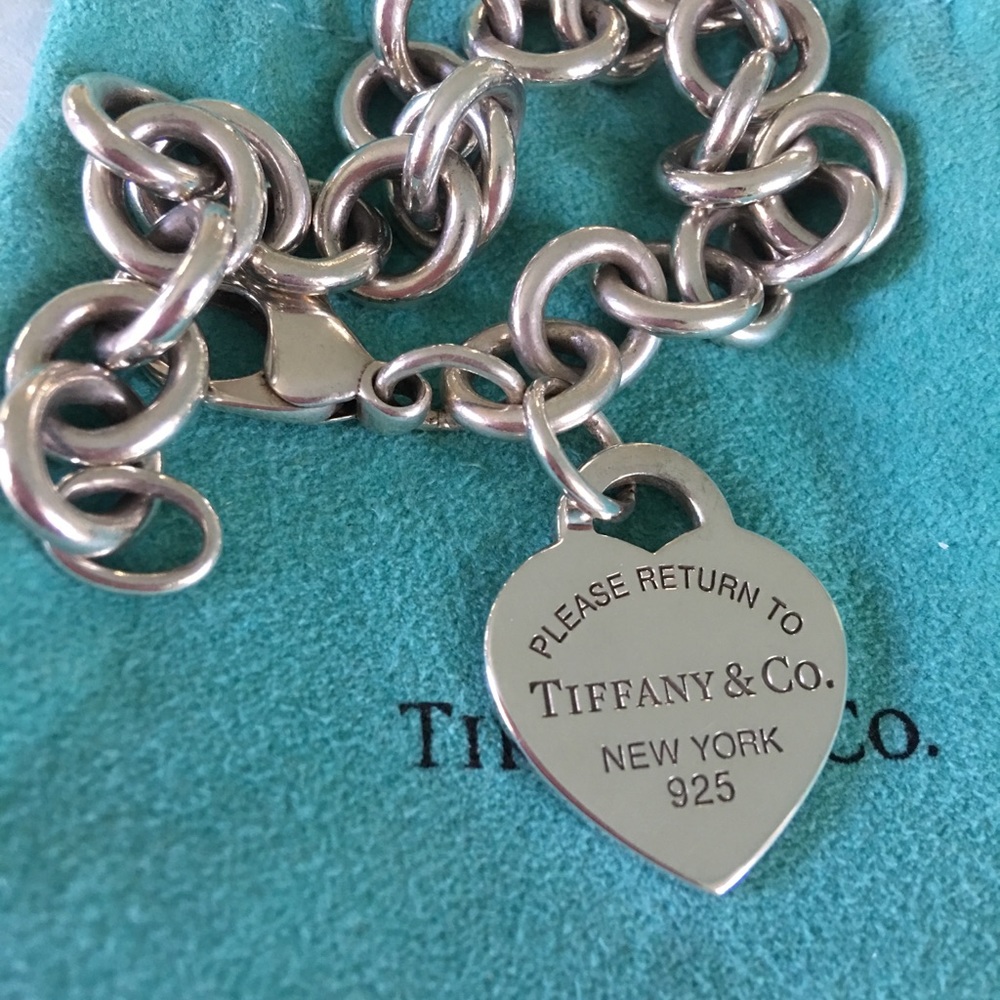 - Return to Tiffany heart bracelet